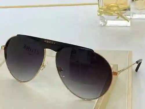 3420 Gafas Gucci GUCCI ~ Pantalla de contorno con incrustaciones de marco de metal Diseño de contorn