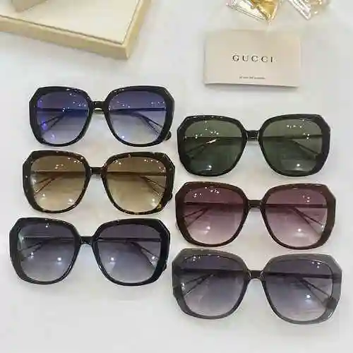 2700 Gafas Gucci GUCC * GG0875S con un diseño de marco novedoso y único que muestra el encanto de la