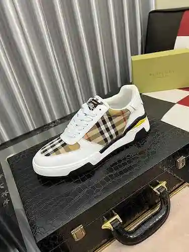 Zapato Burberry Hombre Código: 0528B50 Talla: 38-44