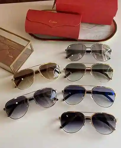 279 Gafas Cartier 0 Cartie * Cartier CT0583 Tamaño: 61 piezas, 16-145 El diseño de patas de madera e