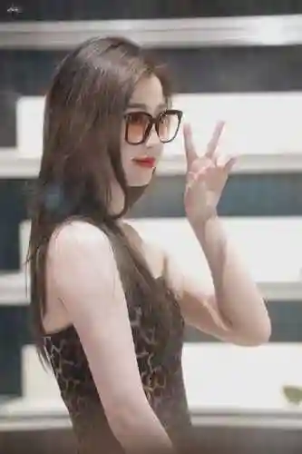 P2250 GM Recomendado por el sitio web oficial de Li Jiaqi (FRIDA), las últimas gafas de sol cuadrada