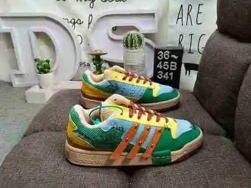 341DAdidas Forum 84 Zapatos deportivos informales, versátiles, de corte bajo y de corte bajo. Basado