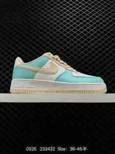6 Nike Air Force&# x27; 7 El zapato de tabla informal de caña baja Air Force One con "costu