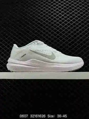 Las zapatillas para correr Nike Air Zoom Winflo Lunar cuentan con una malla mejorada y un diseño de 