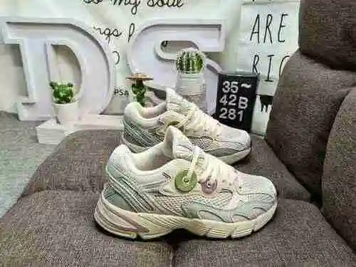 281 Zapatilla ASIR retro Astir original de Dadidas de una sola pieza inspirada en los estilos de cor
