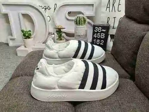 162DAdidas/PUFFYLETTE Zapatos de pan informales cálidos de un solo paso para otoño e invierno para h