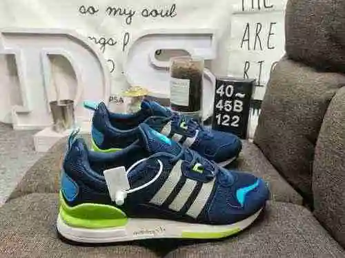 122D Calzado casual deportivo retro estilo tecnología funcional Adidas Originals ZX 700 Hd. Este zap