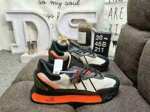211D Retro Dominante! Los zapatos Adidas neo futro mixr touch se venden en cantidades limitadas. La 