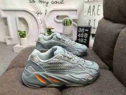 192DAdidas YEEZY 700 V3 YY/TH" Bright Blue" Comparación del canal de desarrollo y compra d