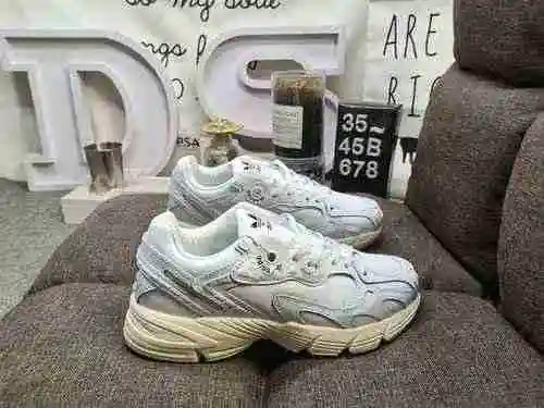 El zapato ASIR retro de una sola pieza Astir original de 678 Dadidas está inspirado en los estilos d