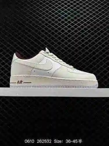 6 Zapatillas informales de caña baja Nike Air Force '7 Air Force One a nivel de empresa. El rendimie