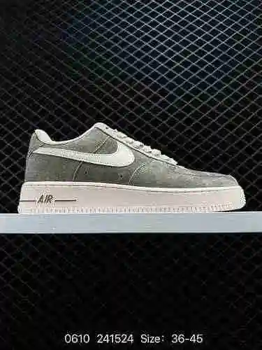 2 Air Force Low Gamuza blanca gris oscuro Horma original Fabricada con cartón original para crear un