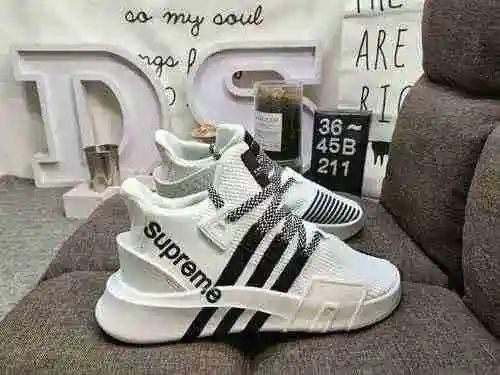 ¡Original oficial 211D! ¡Producción 1:1! ¡Suela combinada de hierba de tres hojas auténtica Adidas E