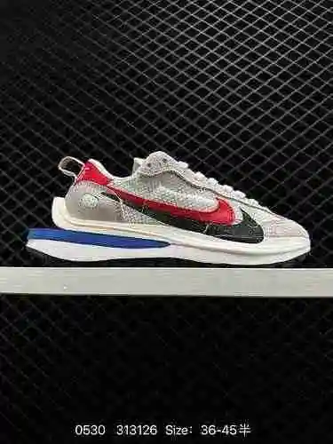 3. Nike Sacai X NIKE regascus vapor SP Waffle doble gancho de tercera generación 3. El material del 