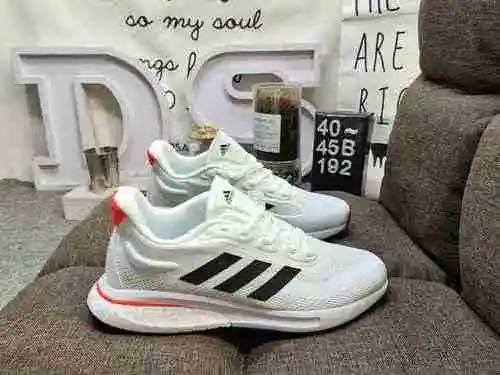 281D192D Zapatilla deportiva casual Adidas Supernova M Marathon. Para Boston Marathon ® Creado por l