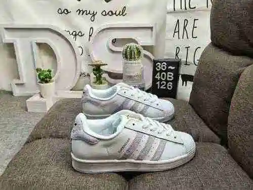 126DAdidas Clover Originals Superstar Shell Head Zapatos deportivos clásicos, versátiles e informale