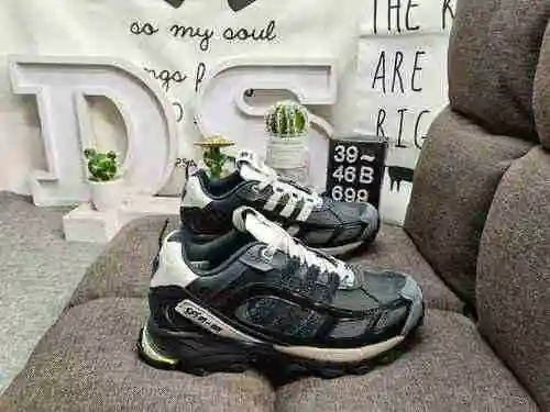 El zapato ASIR retro de una sola pieza Astir original de 699Dadidas está inspirado en los estilos de