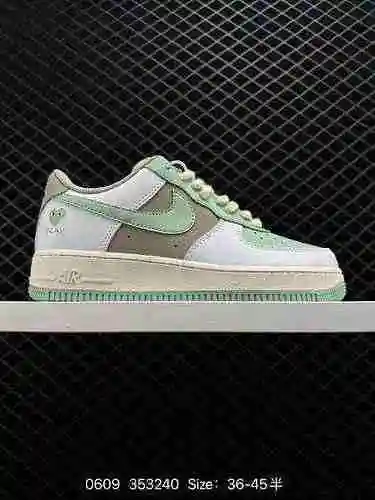 2 Zapatilla casual Nike Air Force '7 Air Force One de nivel empresarial. El rendimiento de amortigua
