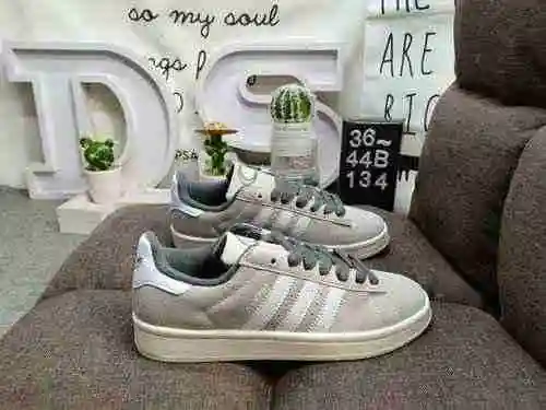134D Auténtico Adidas Oficial Mismo VECINDARIO x INVINCIBILE x Adidas Campus Tripartite Co marca Mat
