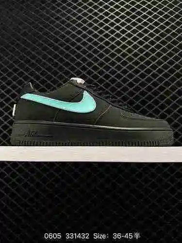 6 Zapatilla casual Nike Air Force Low Air Force One AF de caña baja. El rendimiento de amortiguación