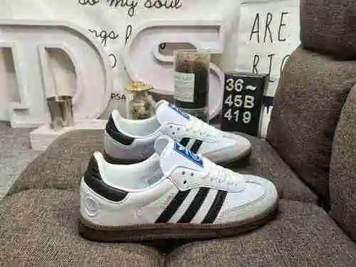 419D nivel de empresa Producción de cabeza completa del clásico Samba OG de Adidas durante casi 70 a