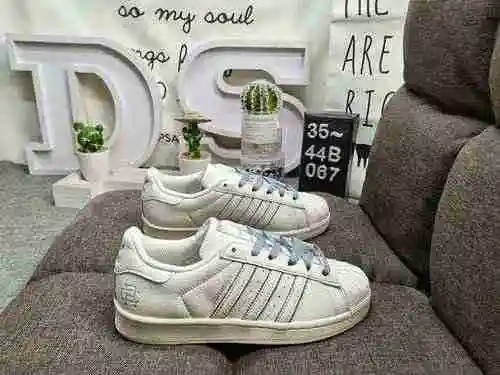 067DAdidas Three Leaf Grass Originals Superstar Shell Head Zapatos deportivos clásicos, versátiles e