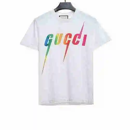 Manga corta con estampado de rayos degradados de Gucci