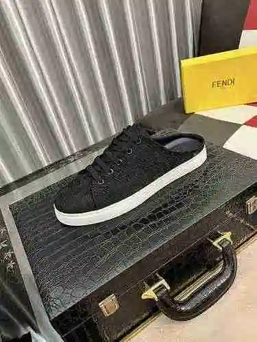 Fendi * Código de zapato de hombre: 0630B00 Talla: 38-44