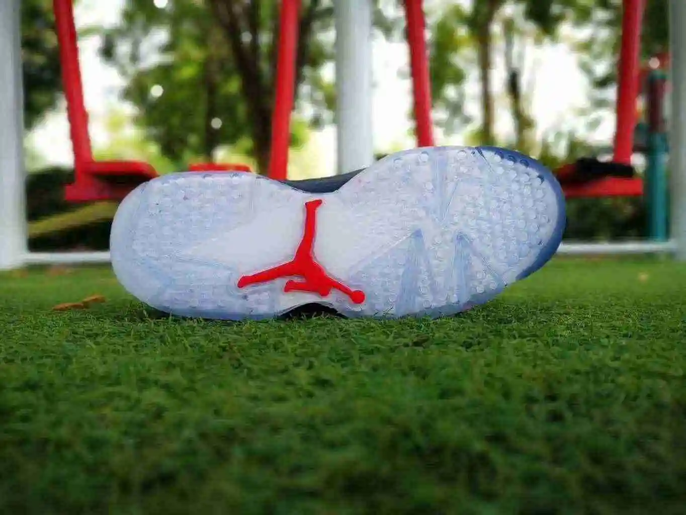 Air Jordan 6 慈善 (2).webp