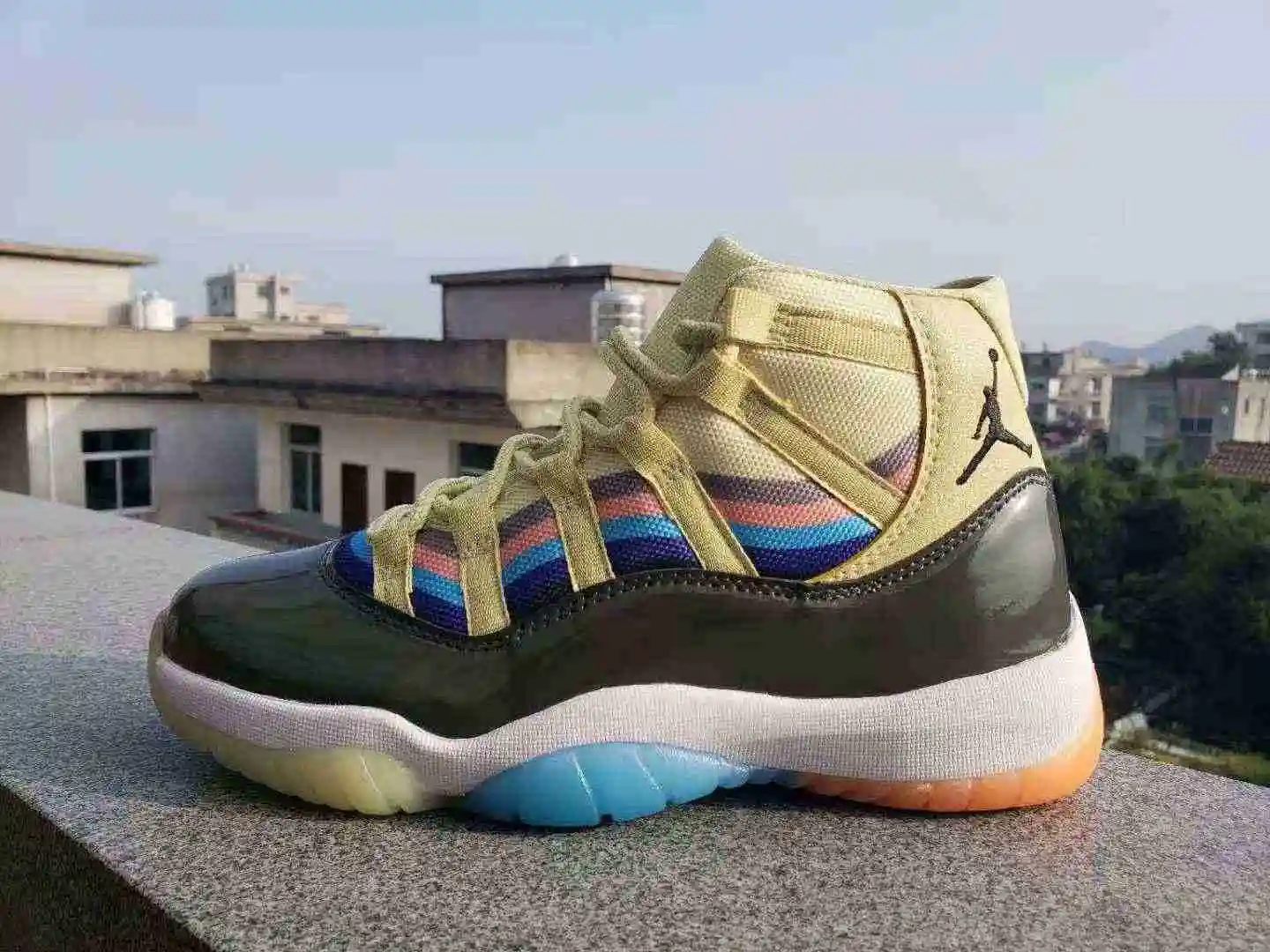 AJ11七彩.webp