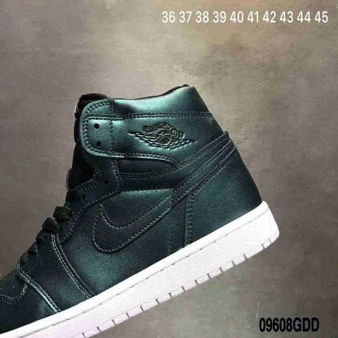aj1 变色龙 头层皮 男女鞋1.webp