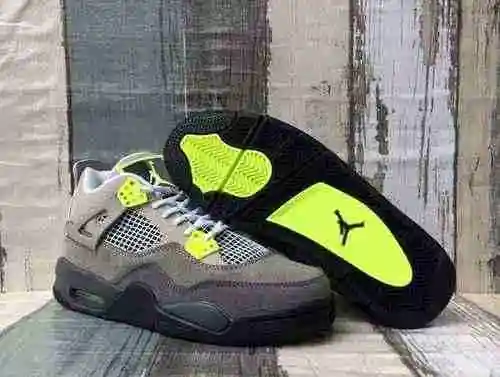 Zapatilla JORDAN 4 GRIS VERDE (3M) Hombre 40-47
