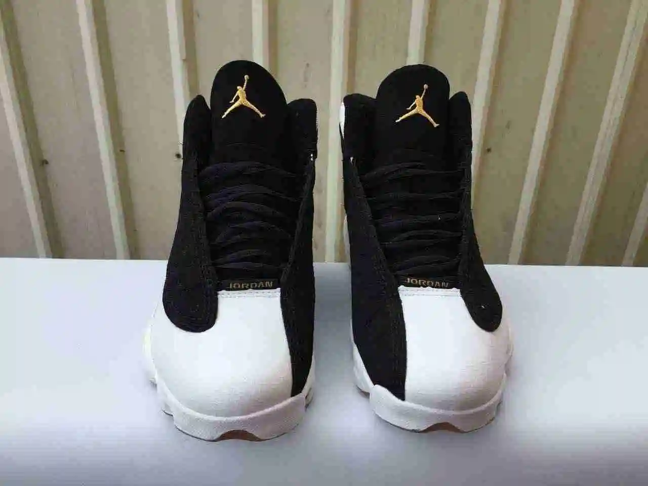 JORDAN 13 黑白金 男女鞋