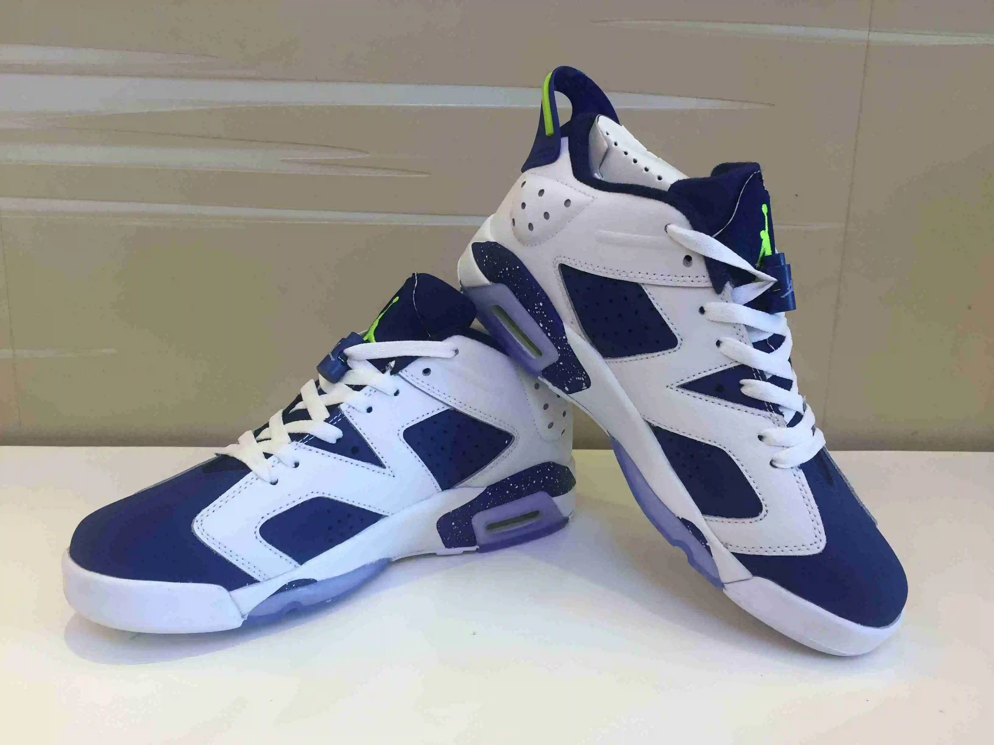 \Air Jordan 6 超A低邦男女鞋+带钢印36------47