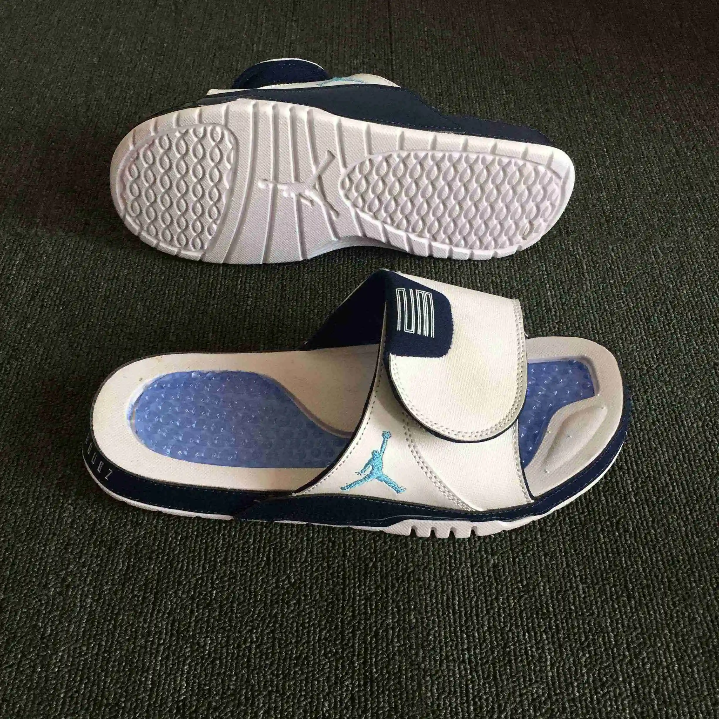 AJ11 复活节魔术贴 拖鞋 白深兰7.webp