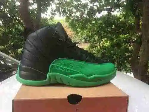 Jordan 12 nueva combinación de colores 40-47
