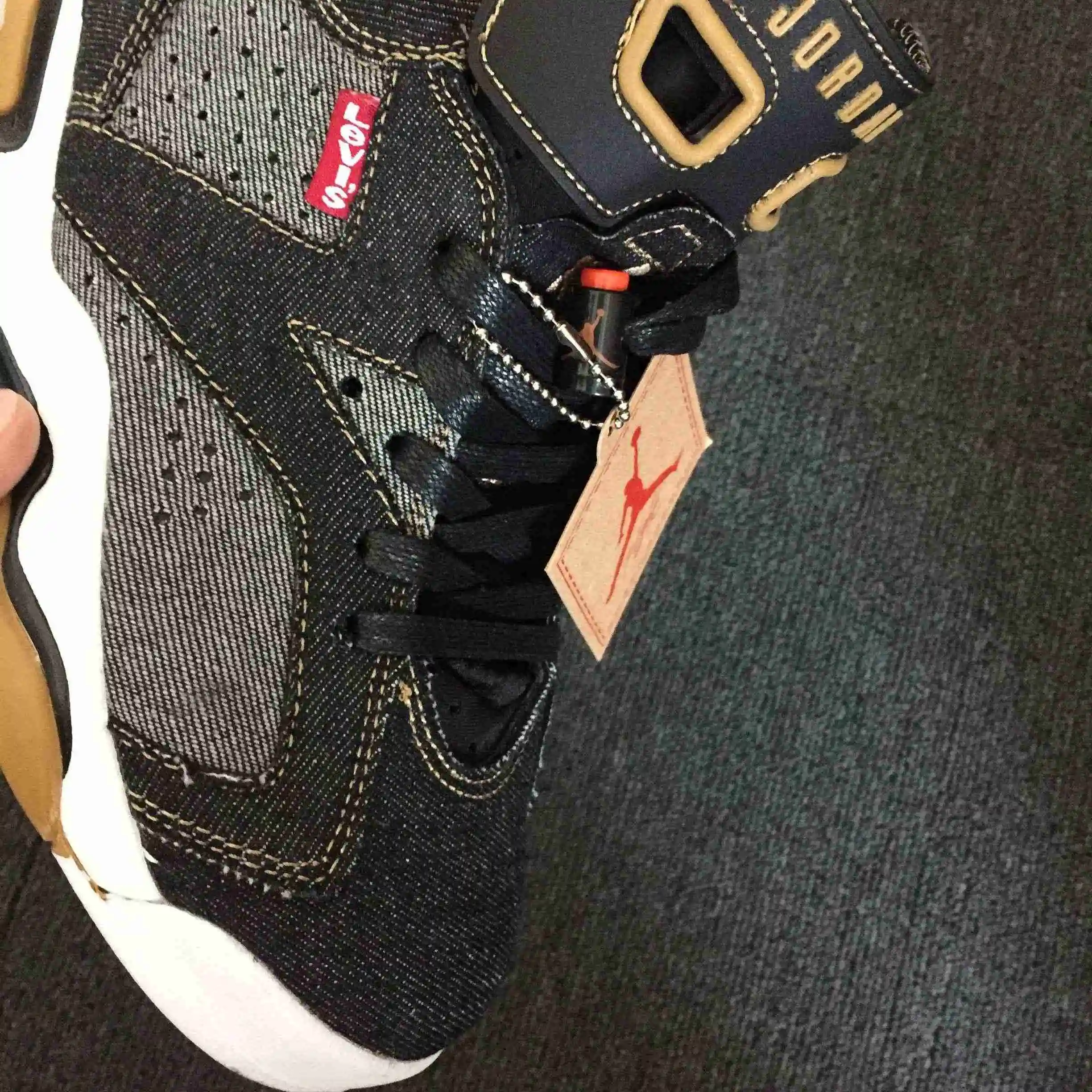 Levi’s x Air Jordan 6 黑牛仔8.webp