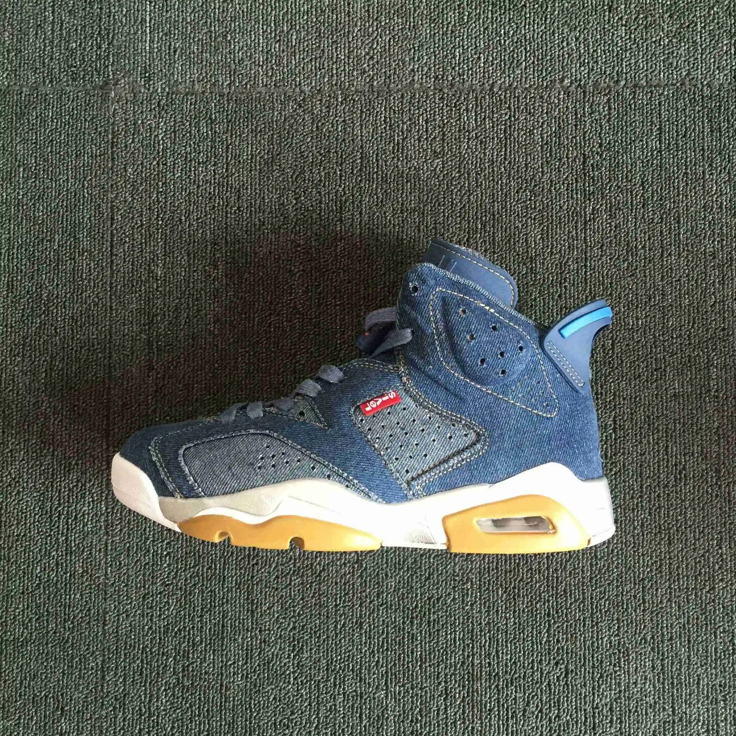 Levi’s x Air Jordan 6 牛仔蓝1.webp