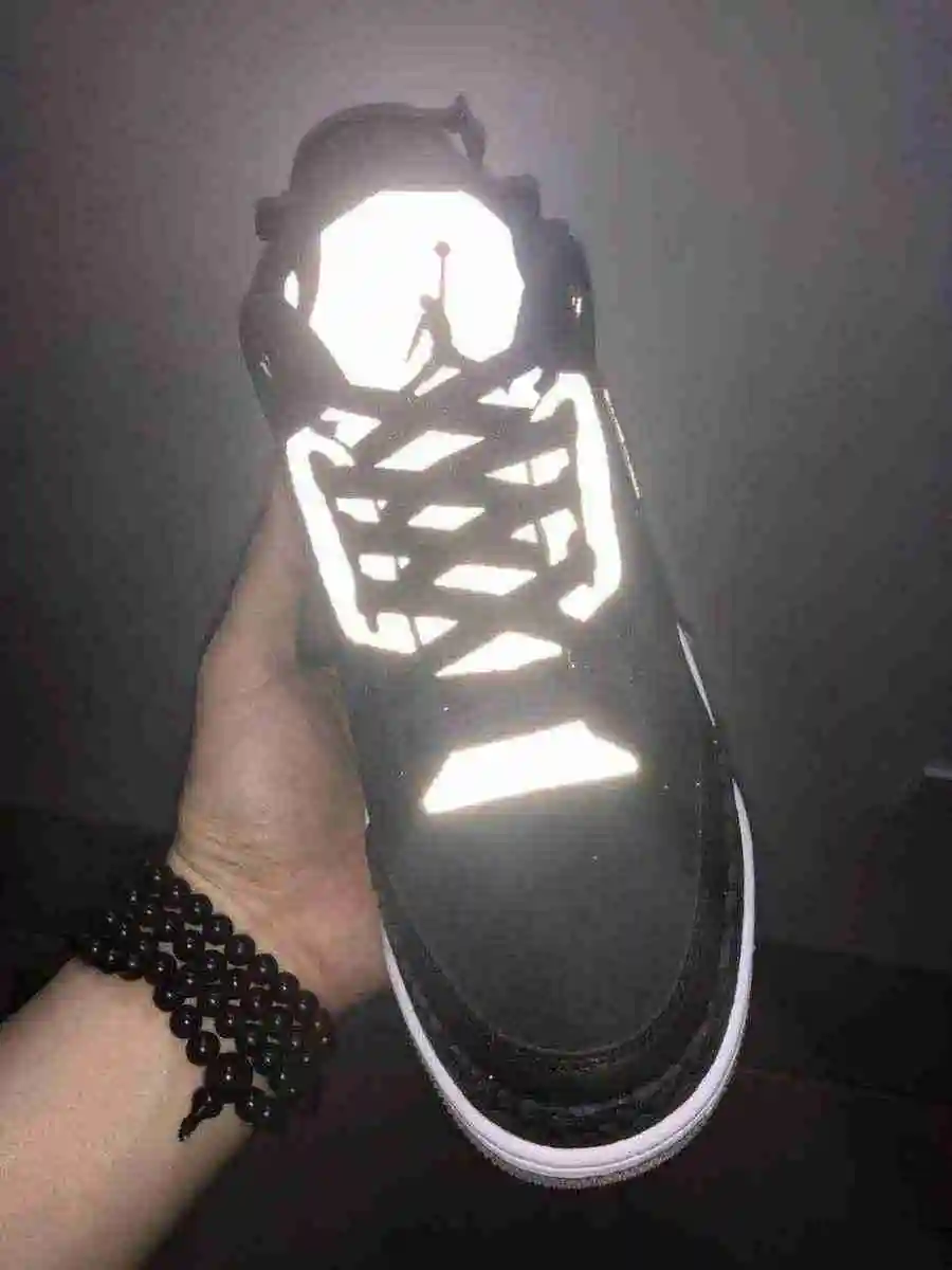 air-Jordan-3-Tinker-Black-Cement-Grey-Metallic-Gold-CK4348-007-Release-Date-5.webp