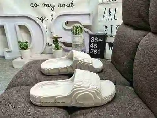 Zapatillas de hombre 261D, nuevos zapatos de playa, calzado deportivo informal para nadar