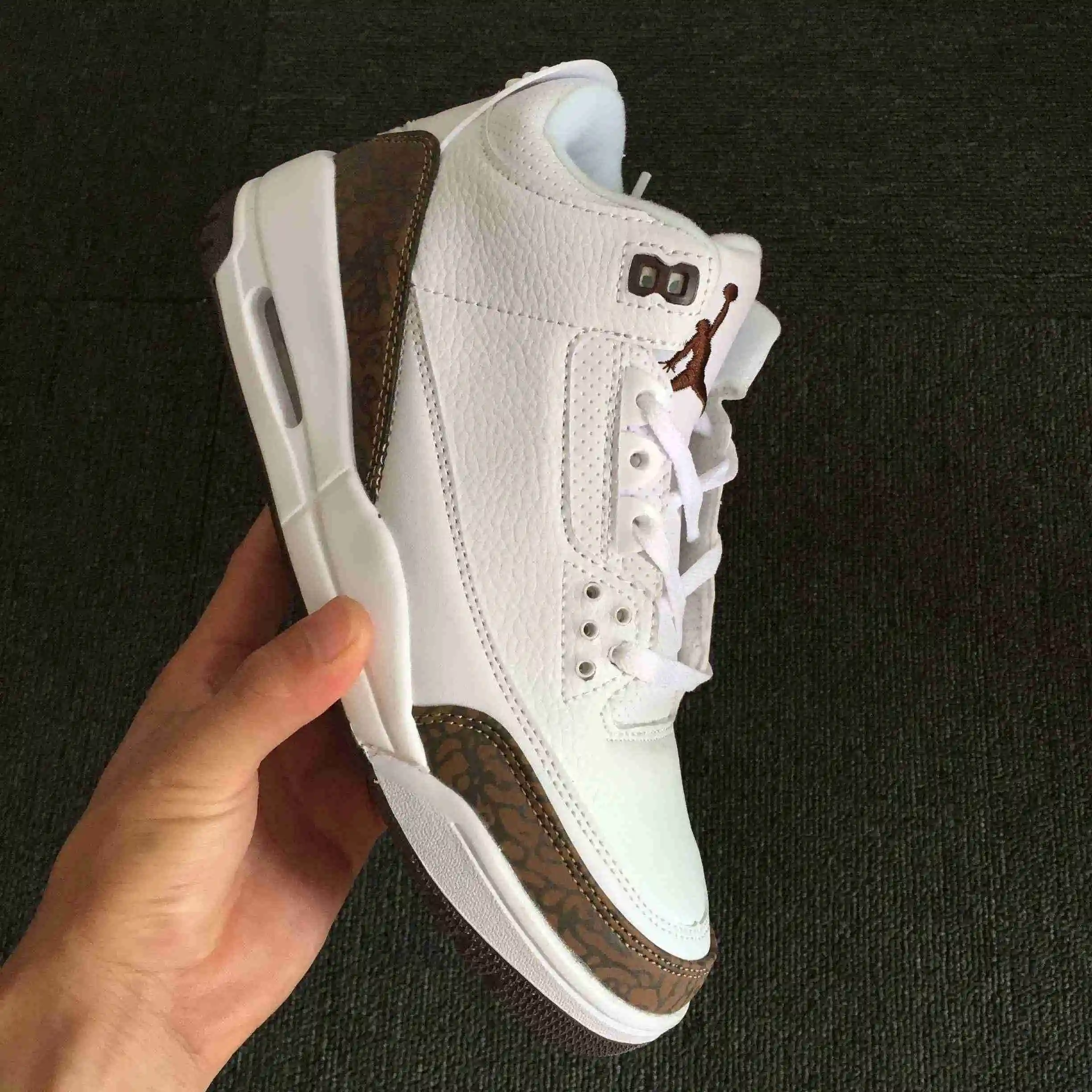 AJ3白棕色.webp