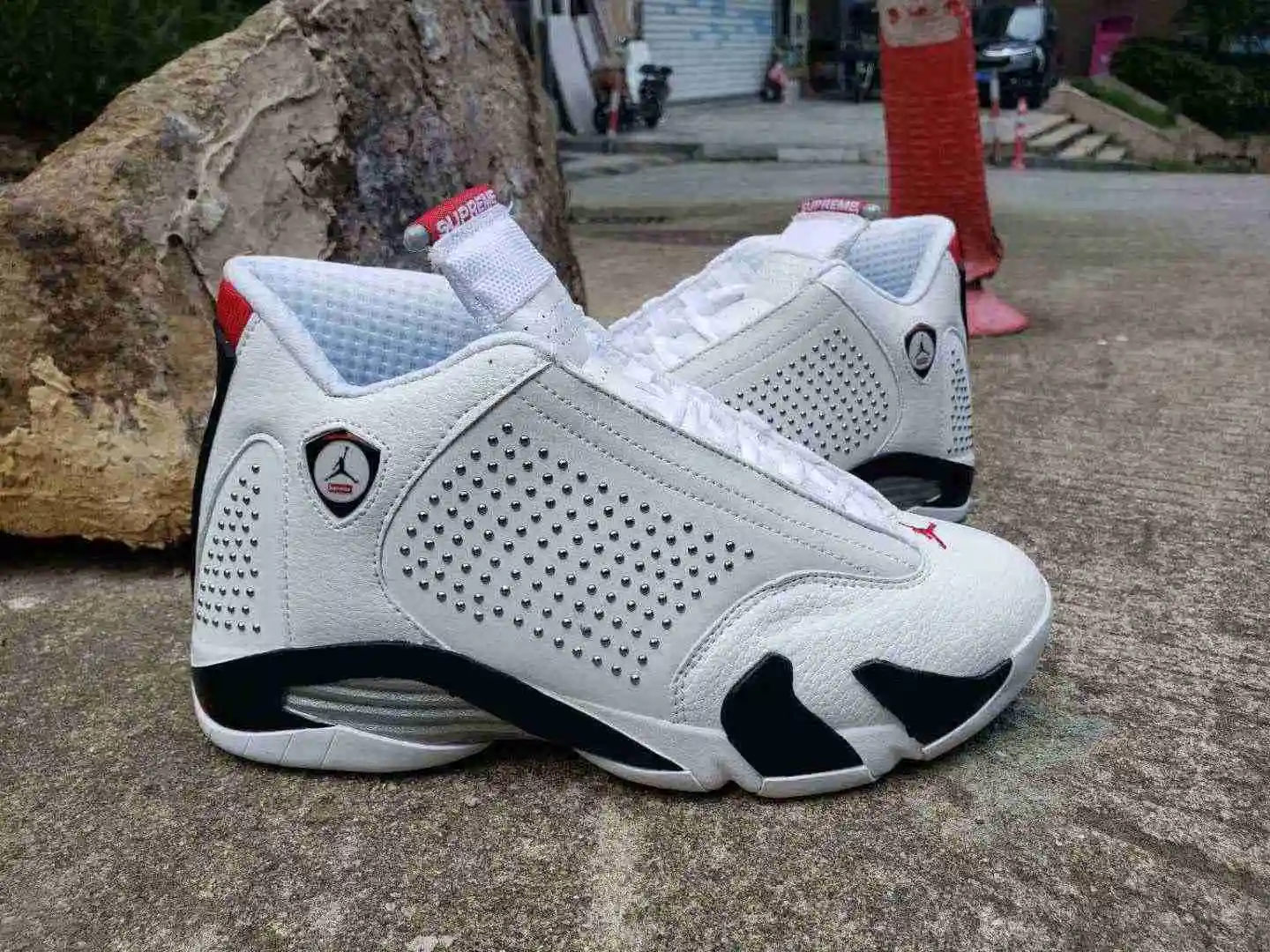 Supreme x Air Jordan 14 白钻石 (4).webp