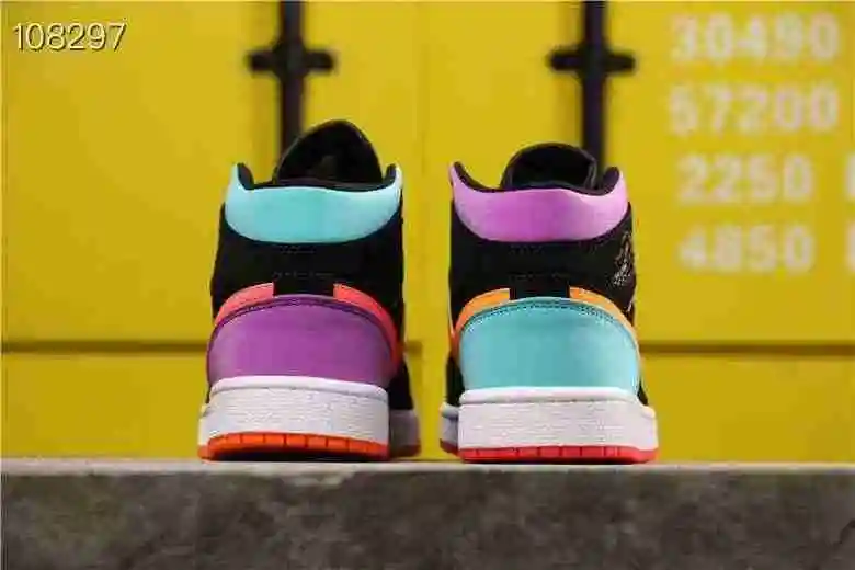Air Jordan 1 LOW 乔1中帮黑鸳鸯彩勾  (3).webp