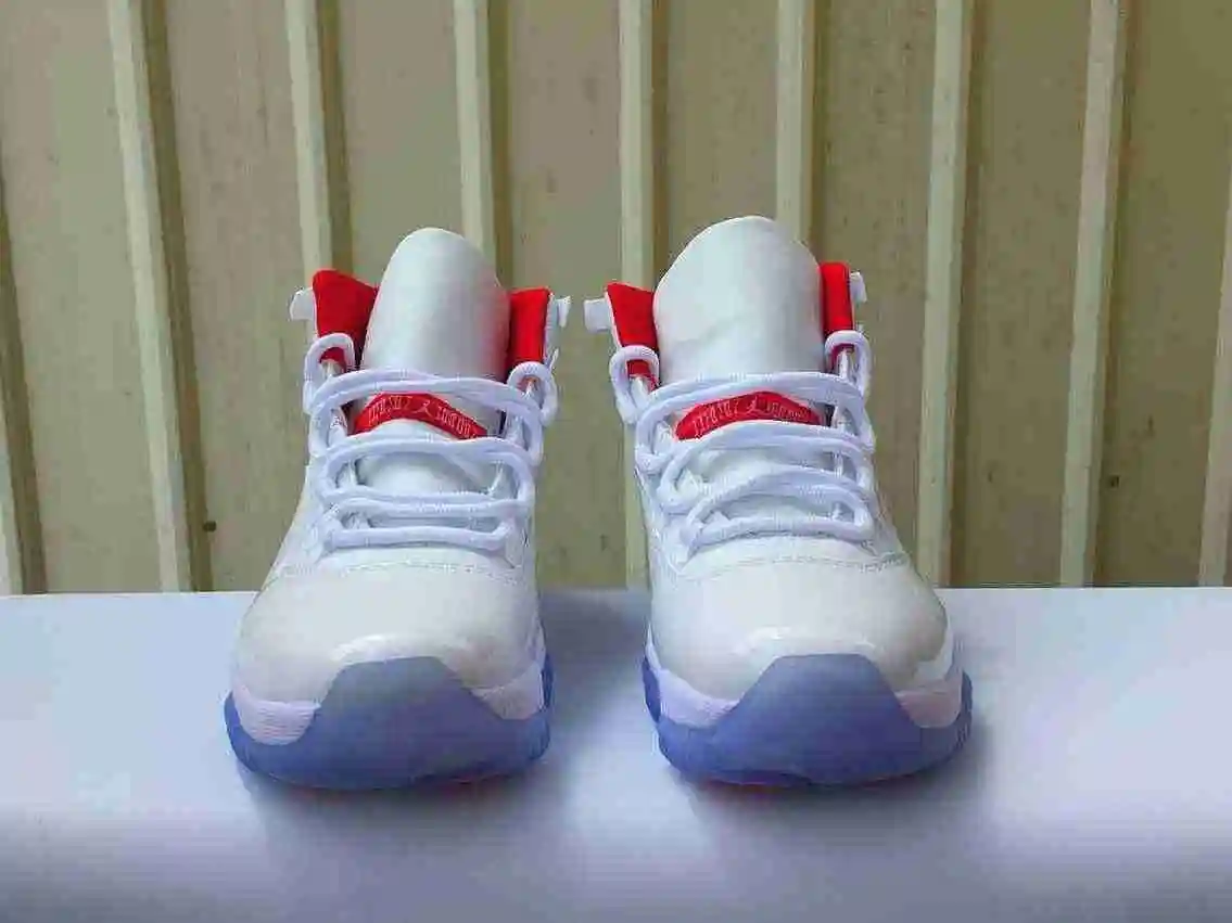 乔丹11代 JORDAN 11 白红 男女鞋 36--47
