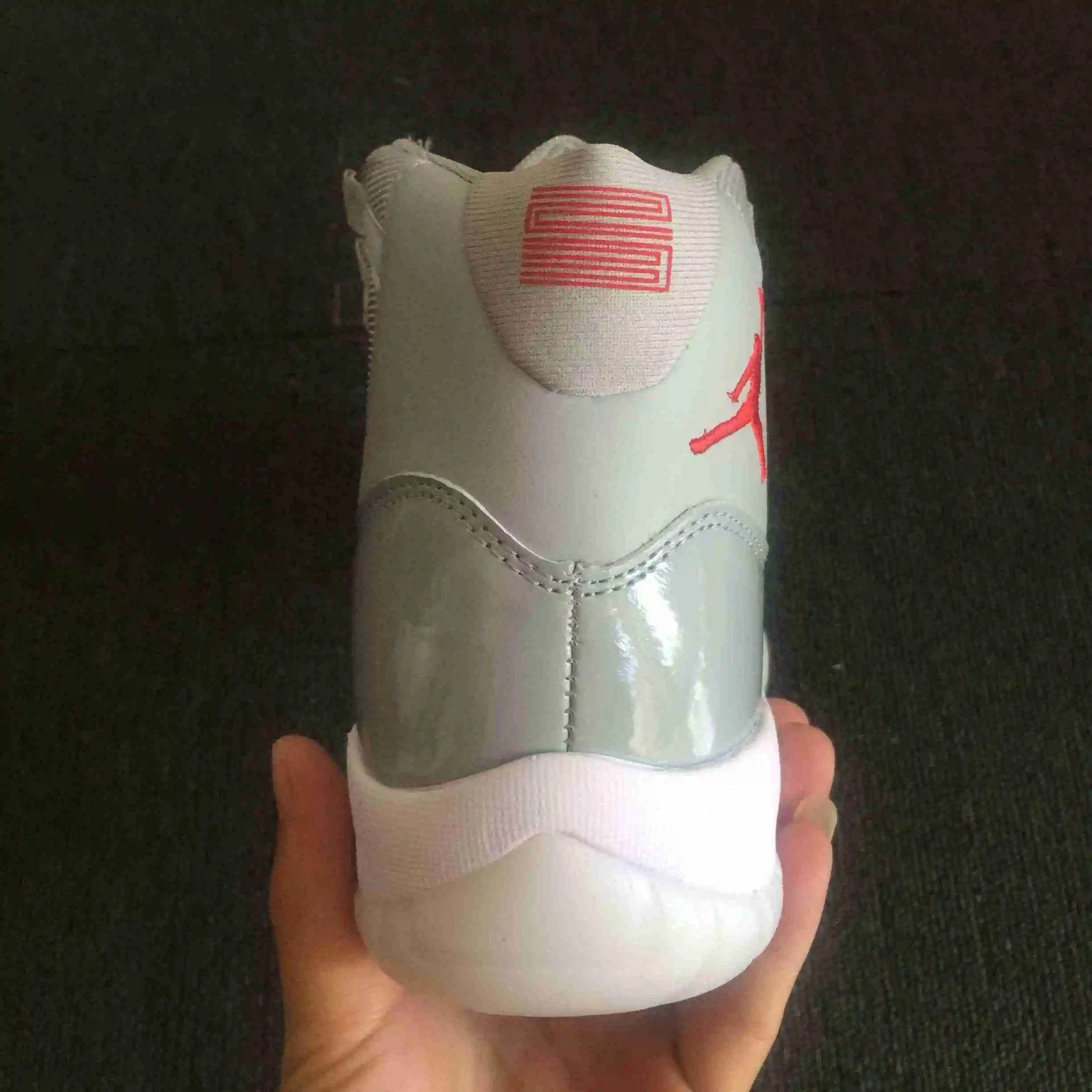AJ11灰白红 (2).webp