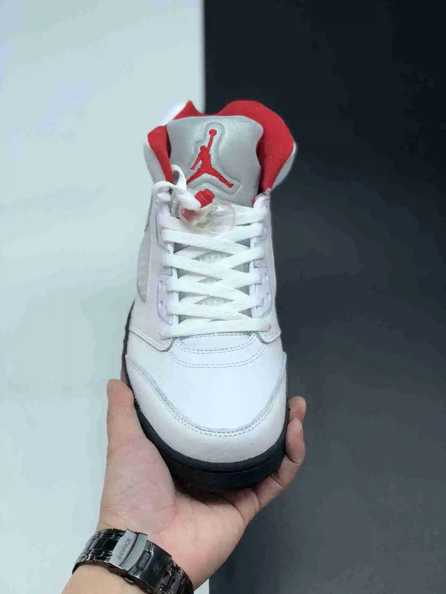 13232268332369710.webp