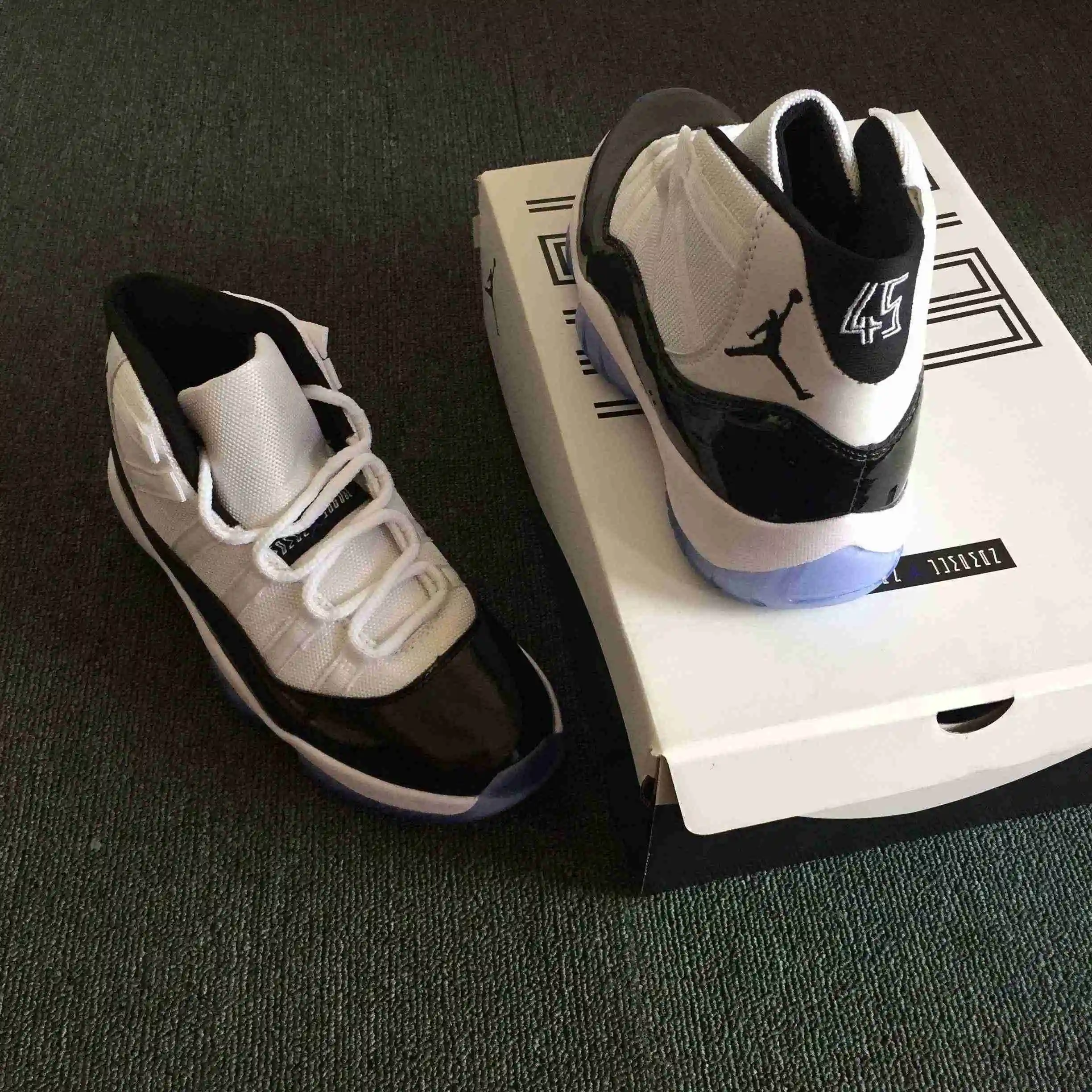 Air Jordan 11 “Concord” 023.webp