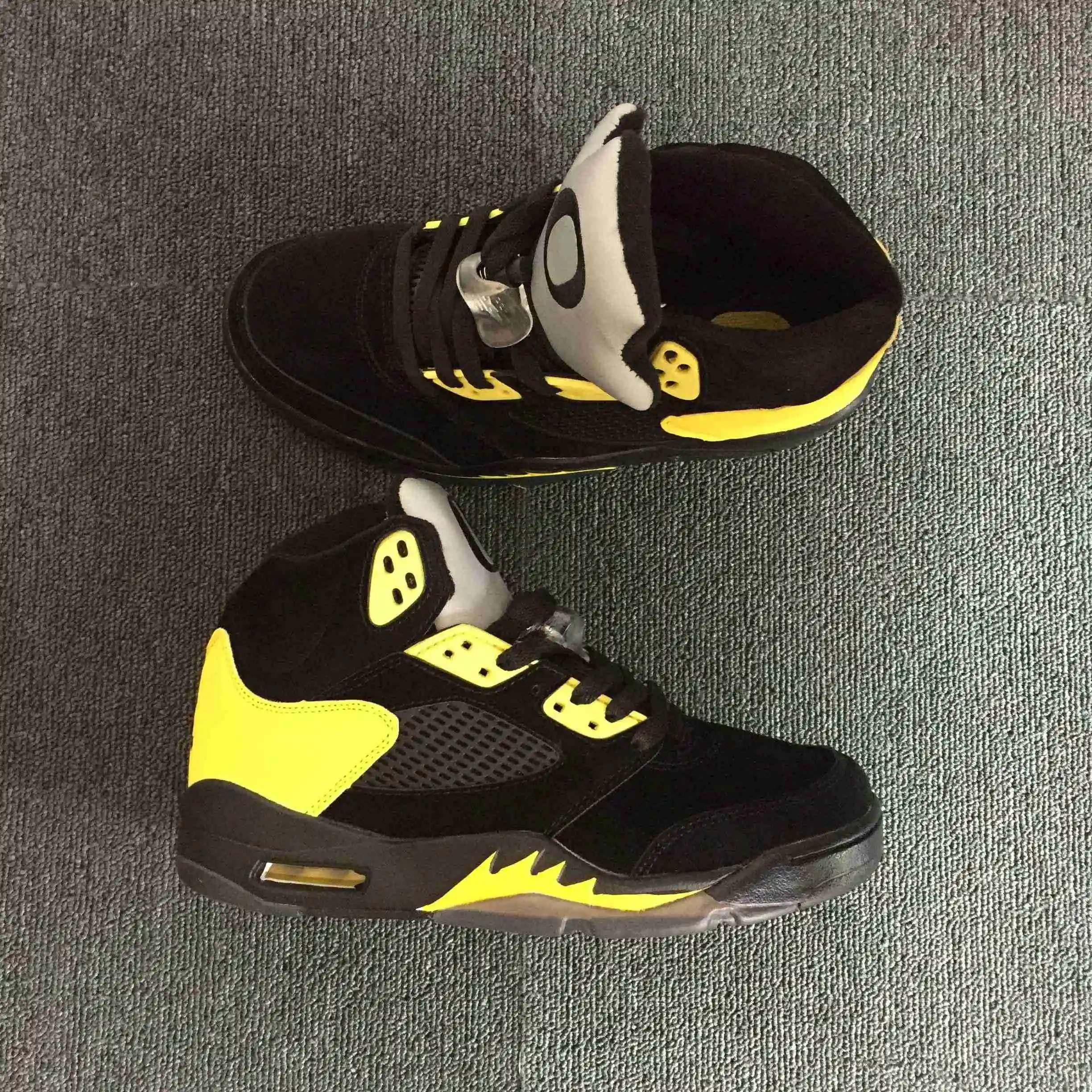 Air Jordan 5“Oregon”PE 5.webp