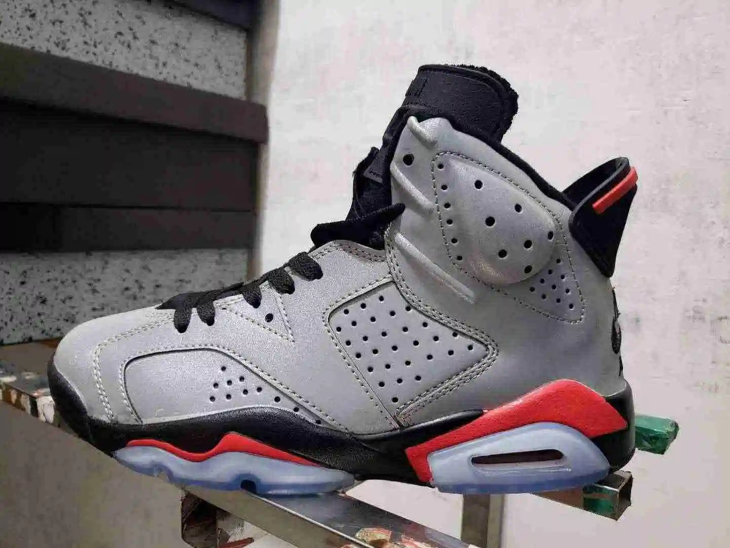 AJ6反光6.webp