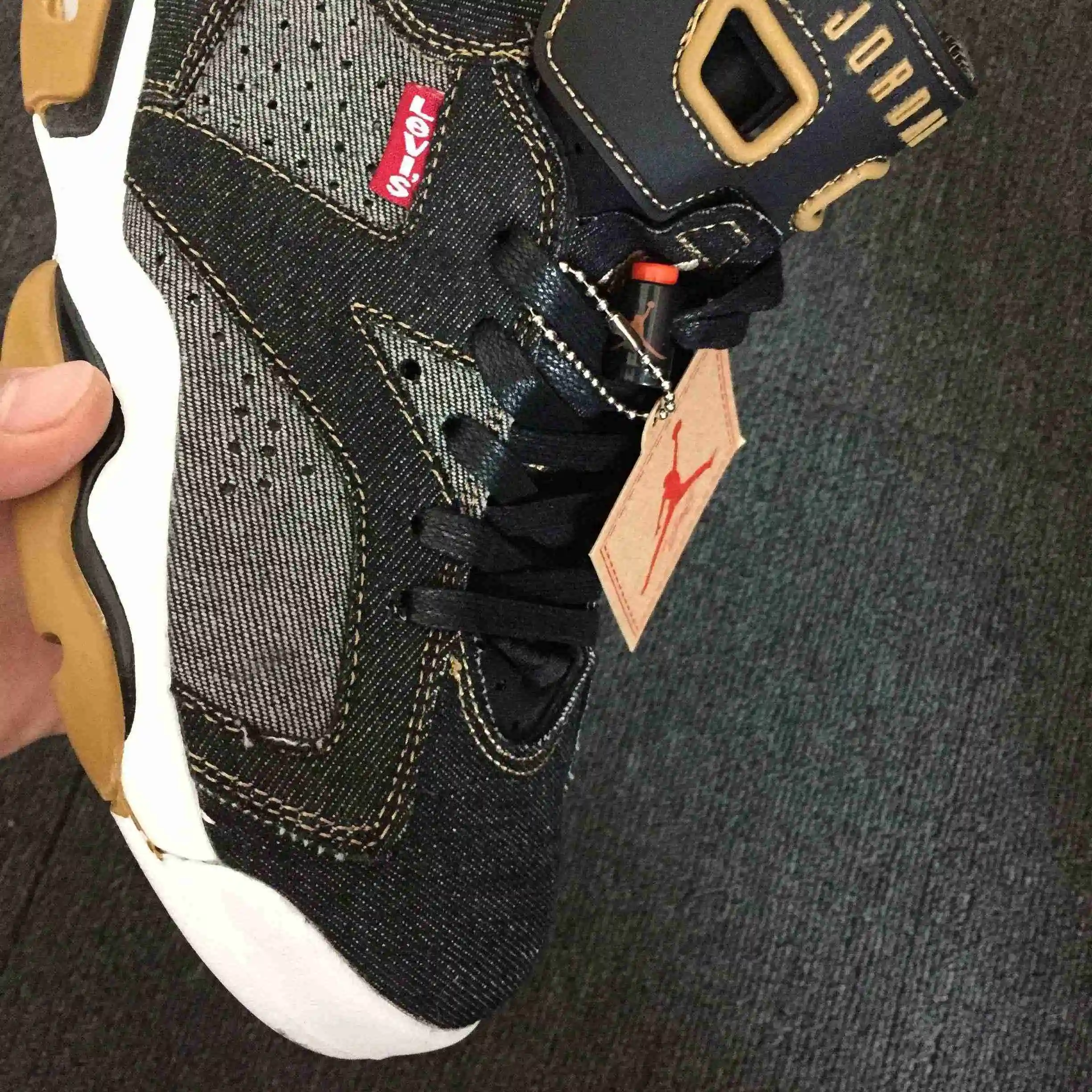 Levi’s x Air Jordan 6 黑牛仔11.webp